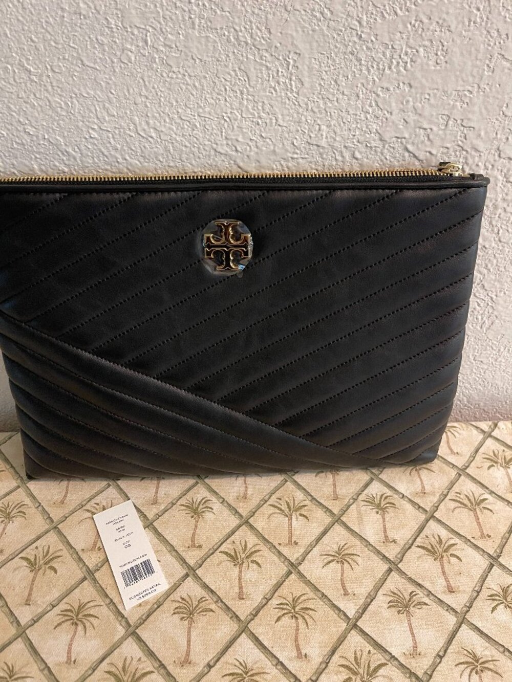 TORY BURCH BLACK KIRA CHEVRON POUCH New with Tag - One Size 58159 1019